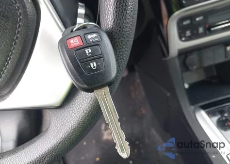 2019 Toyota Corolla Le z USA, uszkodzony, nr VIN 2T1BURHE2KC186022